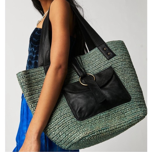 Free People
Women's Green En Riva Raffia Tote - Picture 6 of 11